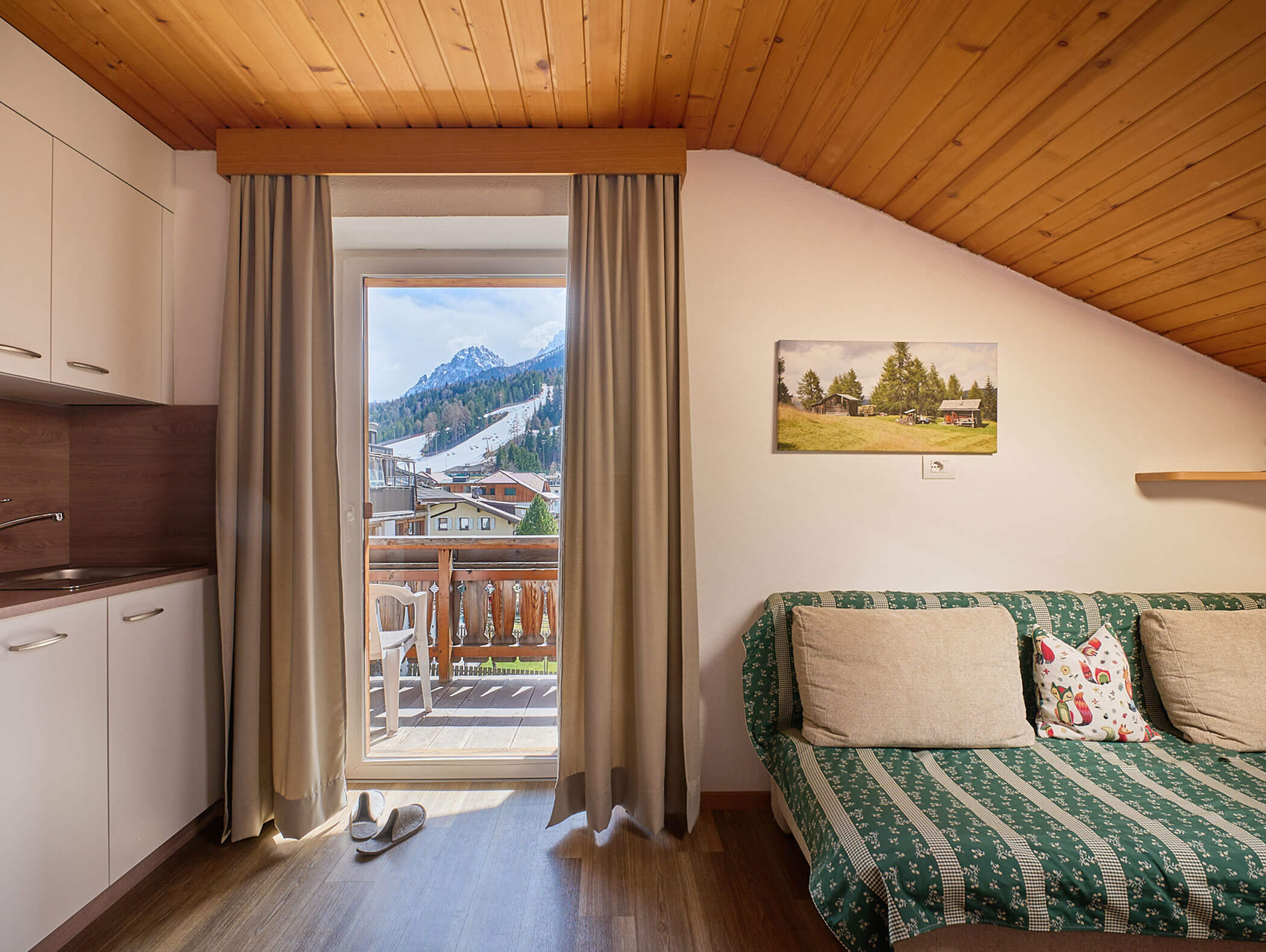 Wohnbereich im Apartment Drei Zinnen