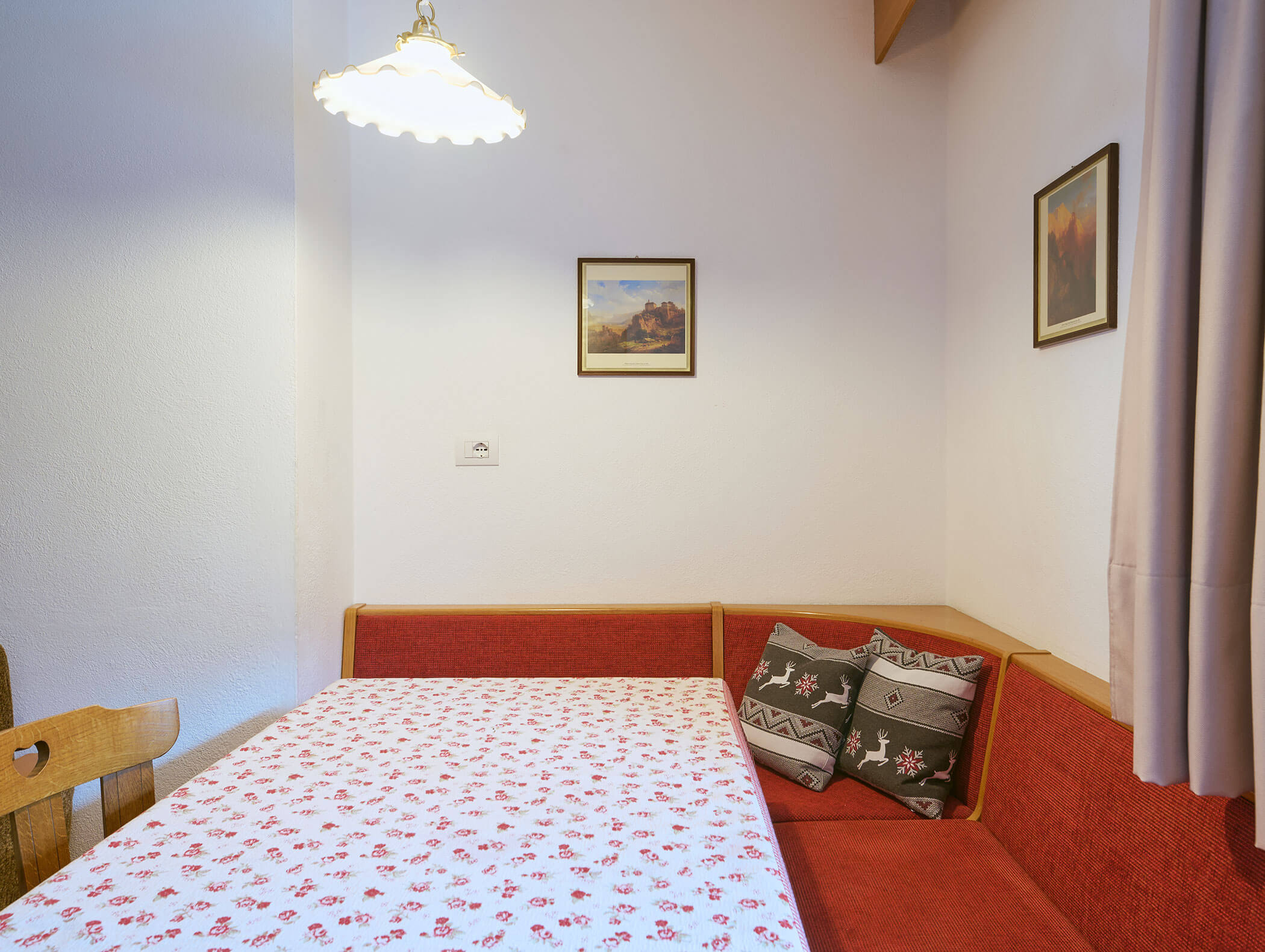 Eckbank im Apartment Haunold