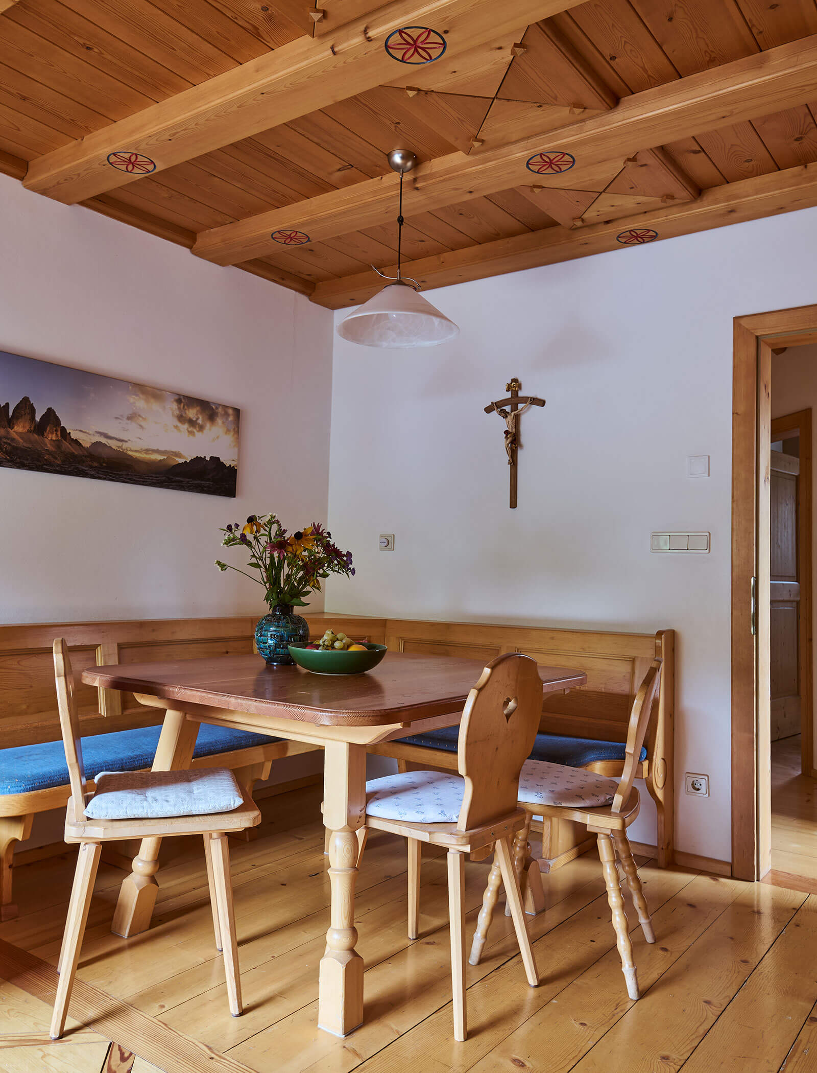 Corner bench in the Edelweiss apartment